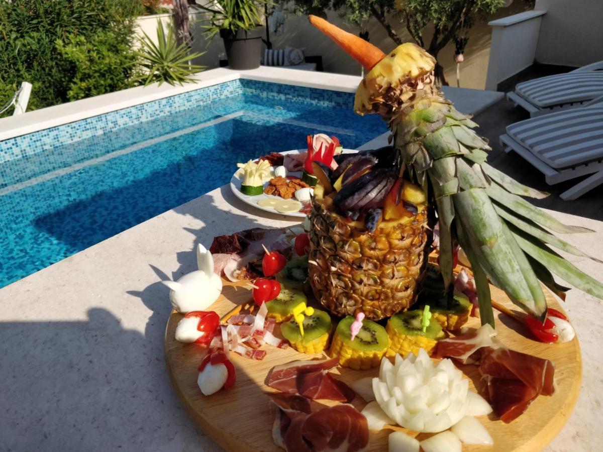 Apartments Villa A - Heating Pool Trogir Dış mekan fotoğraf