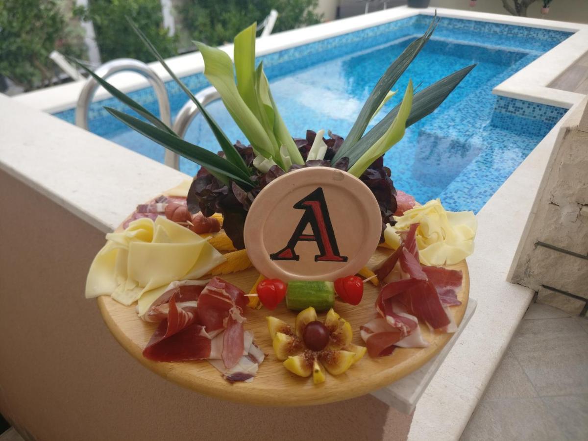 Apartments Villa A - Heating Pool Trogir Dış mekan fotoğraf