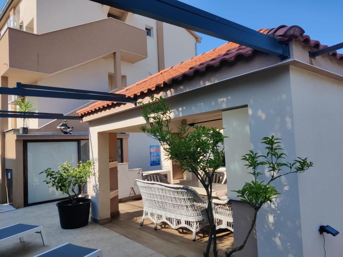 Apartments Villa A - Heating Pool Trogir Dış mekan fotoğraf